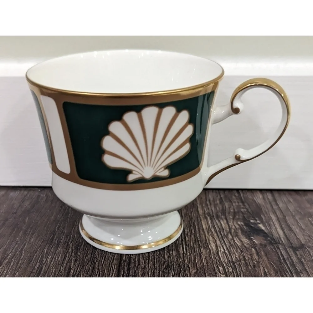 Cathy Hardwick for Mikasa Ming Green Fish and Shell Bone China Tea Cup
